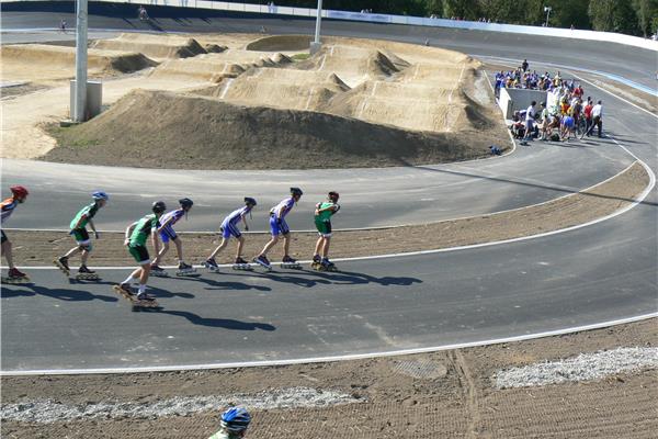 Aménagement piste cyclable, BMX et terrain de skeeler - Sportinfrabouw NV